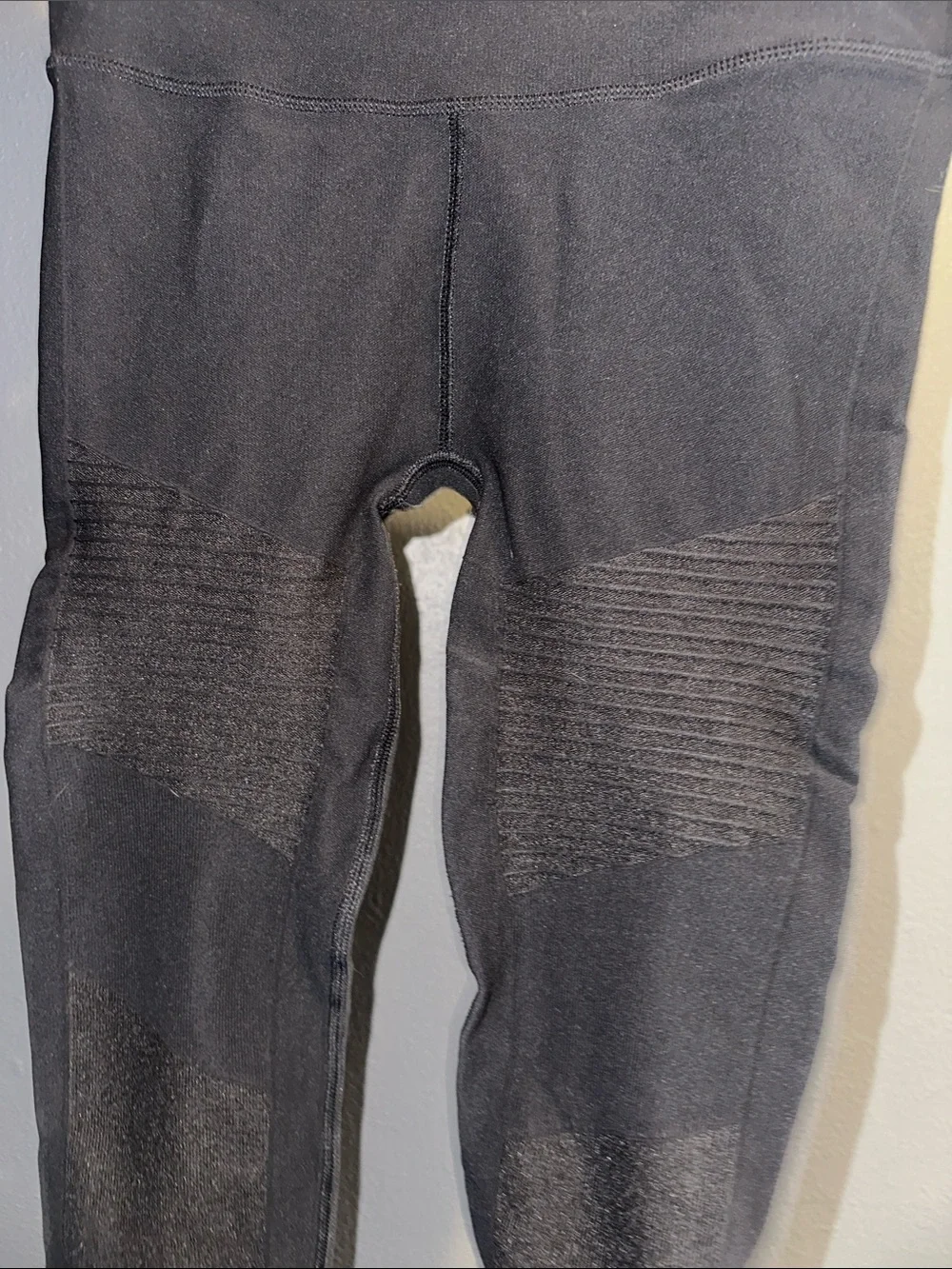 ALO Yoga comfortable black